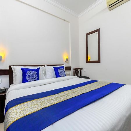 Oyo 11309 Hotel Green Land Residency Kochi Екстер'єр фото
