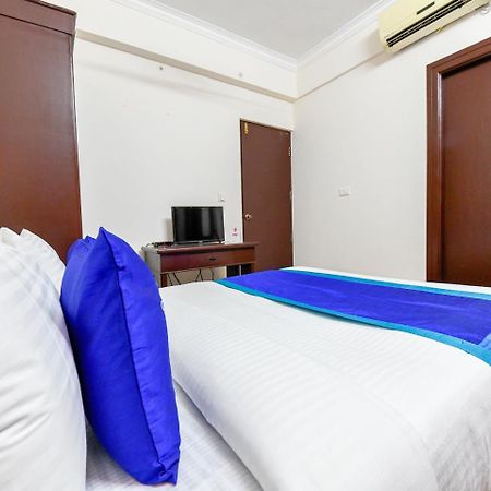 Oyo 11309 Hotel Green Land Residency Kochi Екстер'єр фото