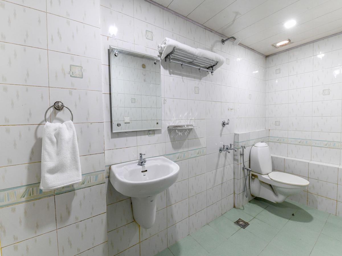 Oyo 11309 Hotel Green Land Residency Kochi Екстер'єр фото
