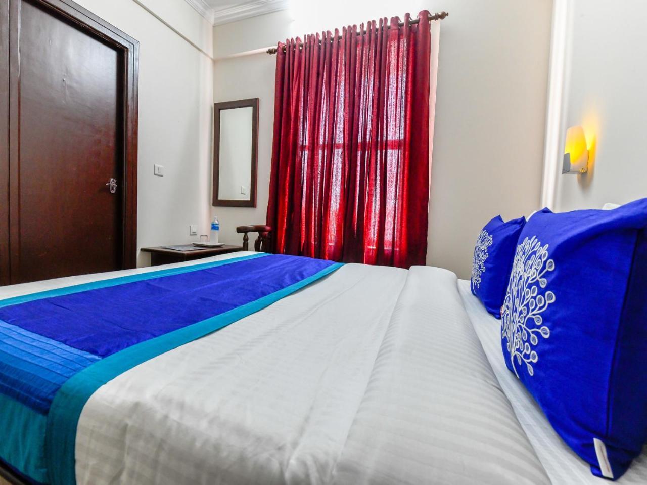 Oyo 11309 Hotel Green Land Residency Kochi Екстер'єр фото