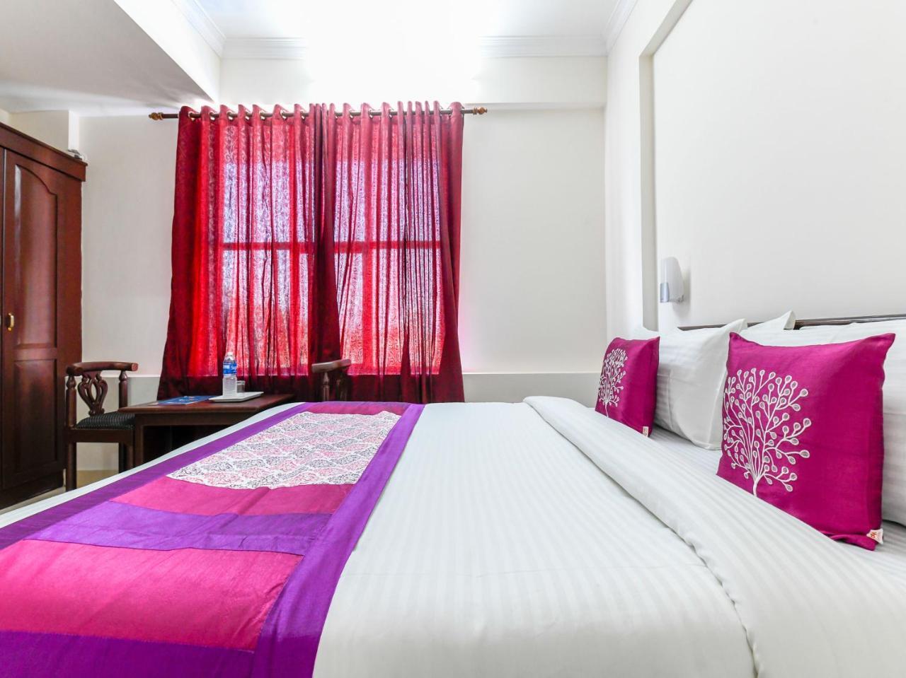 Oyo 11309 Hotel Green Land Residency Kochi Екстер'єр фото