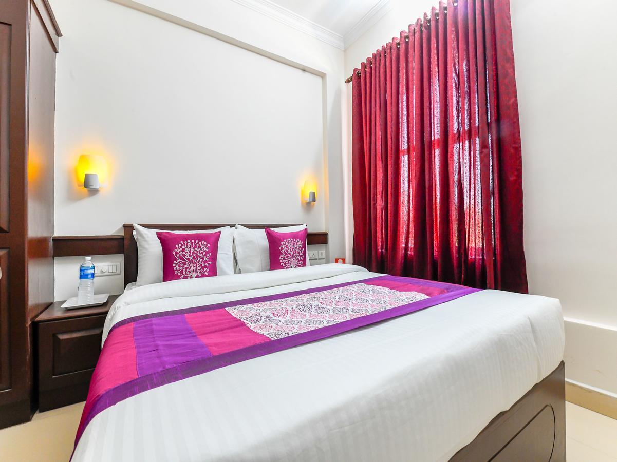 Oyo 11309 Hotel Green Land Residency Kochi Екстер'єр фото