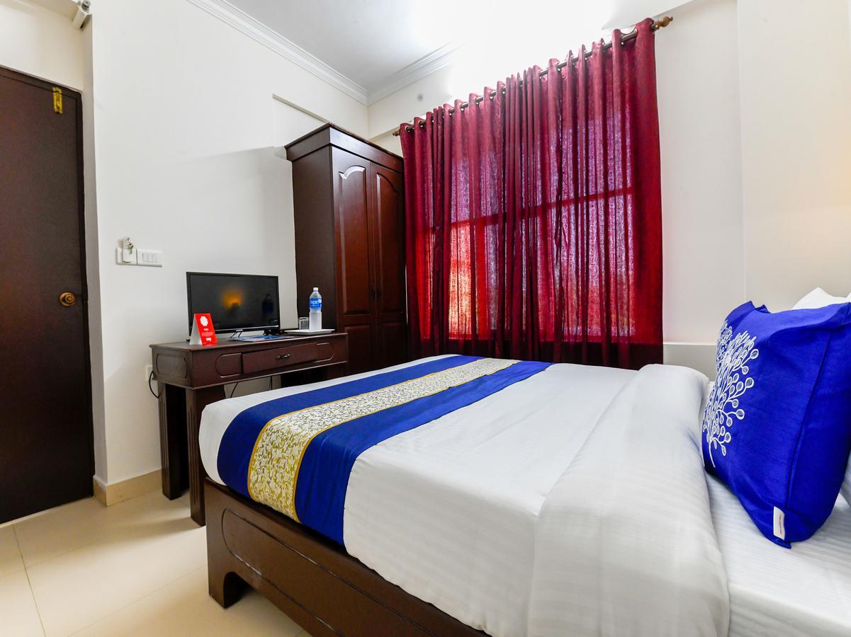 Oyo 11309 Hotel Green Land Residency Kochi Екстер'єр фото