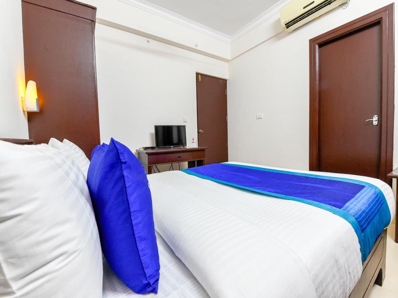 Oyo 11309 Hotel Green Land Residency Kochi Екстер'єр фото