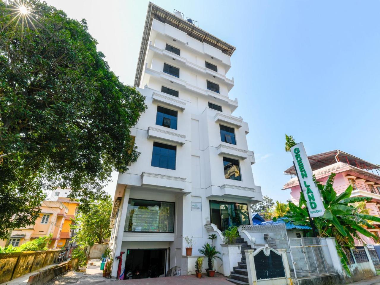 Oyo 11309 Hotel Green Land Residency Kochi Екстер'єр фото