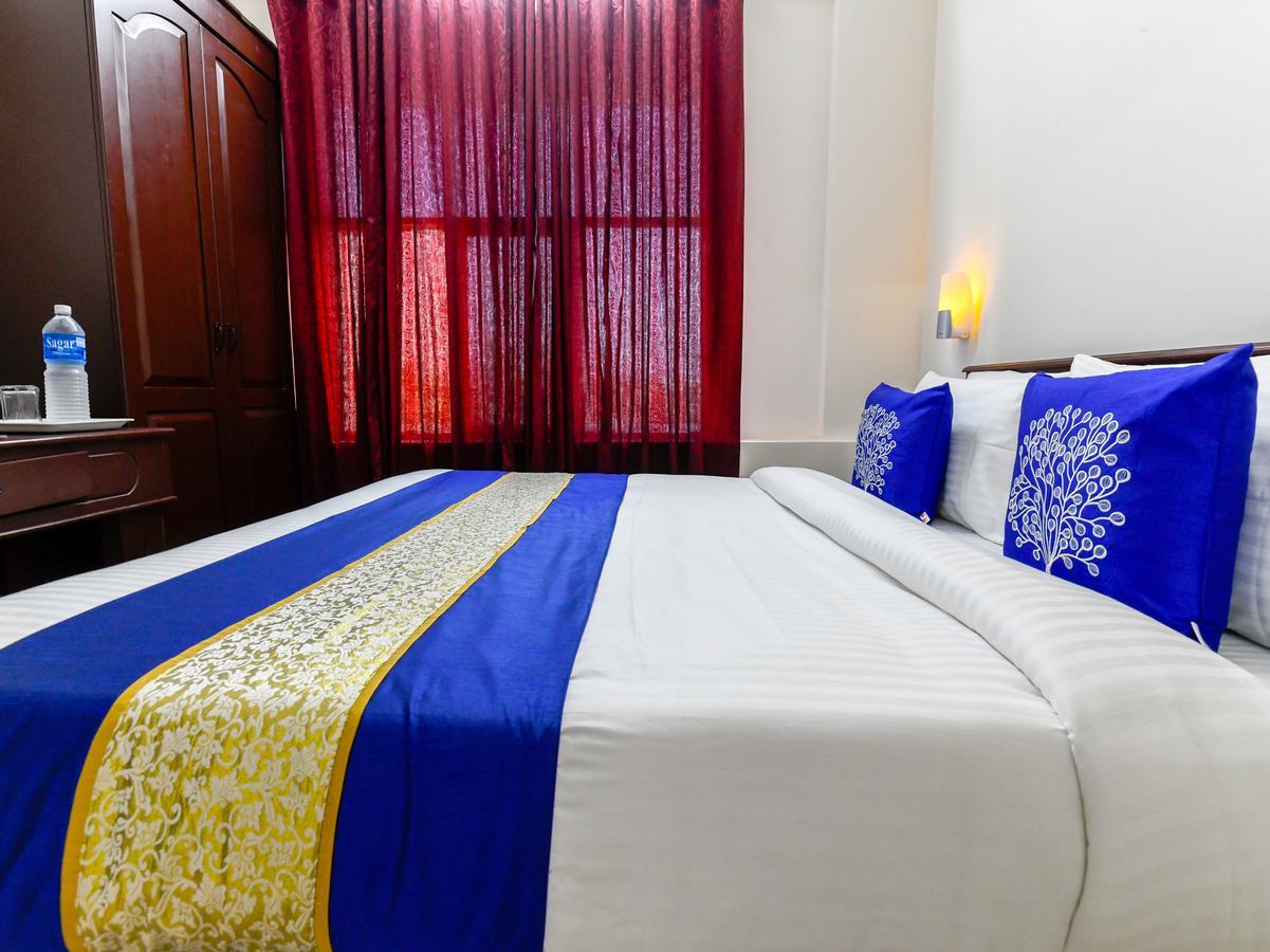Oyo 11309 Hotel Green Land Residency Kochi Екстер'єр фото
