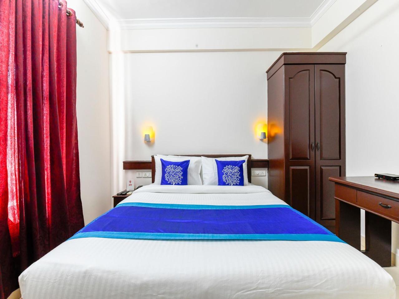 Oyo 11309 Hotel Green Land Residency Kochi Екстер'єр фото